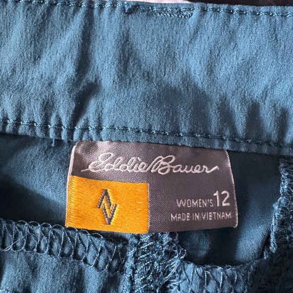 Eddie Bauer Women’s Travex Blue Cargo Pants - Picture 2 of 4